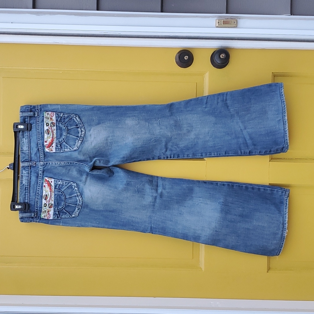 Joe's Jeans Size 29 / 29" inseam Parrot Embroidery 🦜 EUC Blue Denim Boyfriend